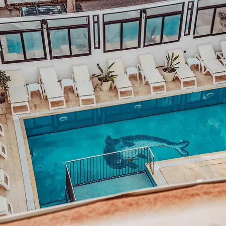 The Lume Boutique & Restaurant & Отель *