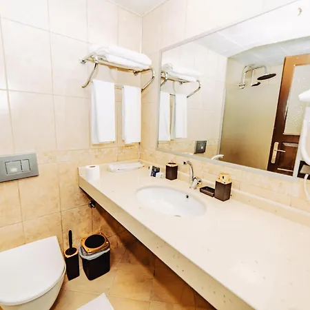 The Lume Boutique & Restaurant & Отель *