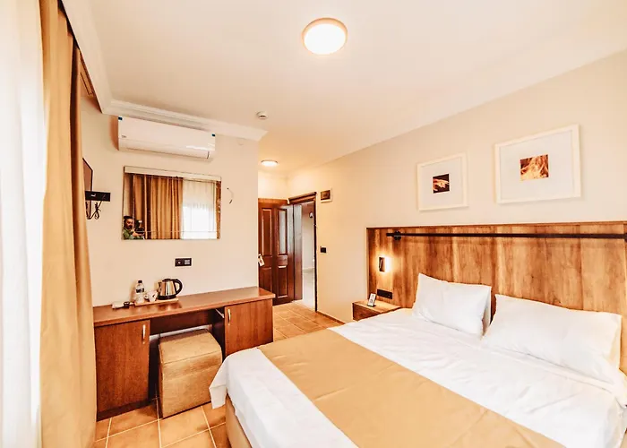 The Lume Boutique & Restaurant & فندق