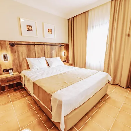 Szálloda The Lume Boutique & Restaurant & *